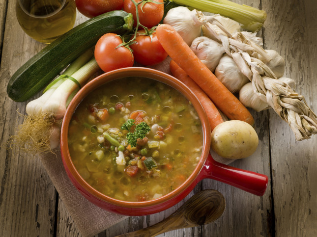 Ricetta e ingredienti del minestrone riso e pasta